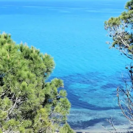 Paradise - View, Pool & Parking, 200mt Sea Tertenìa