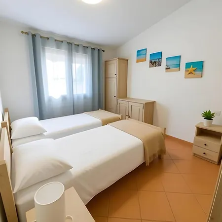 Paradise - View, Pool & Parking, 200mt Sea Prázdninový dům