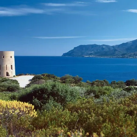 Ferienhaus Paradise - View, Pool & Parking, 200mt Sea