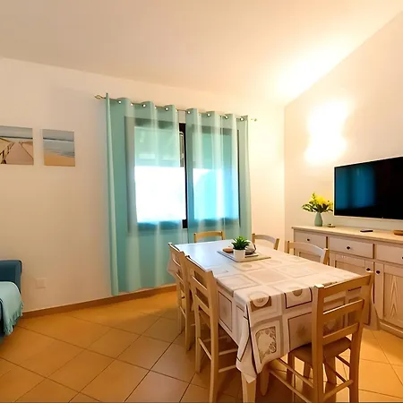 Ferienhaus Paradise - View, Pool & Parking, 200mt Sea Tertenìa